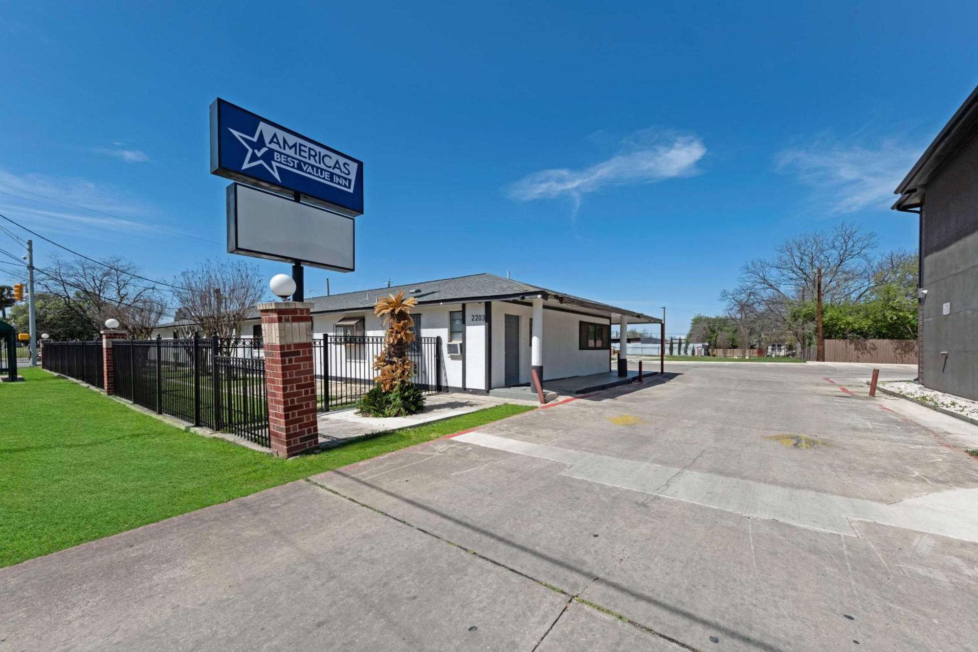 Americas Best Value Inn San Antonio Downtown Riverwalk Bagian luar foto